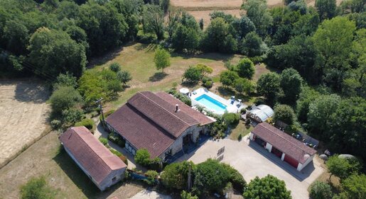 Maison 13 pièces 340 m² · à Vouvant · 340 m² · 795 000 €