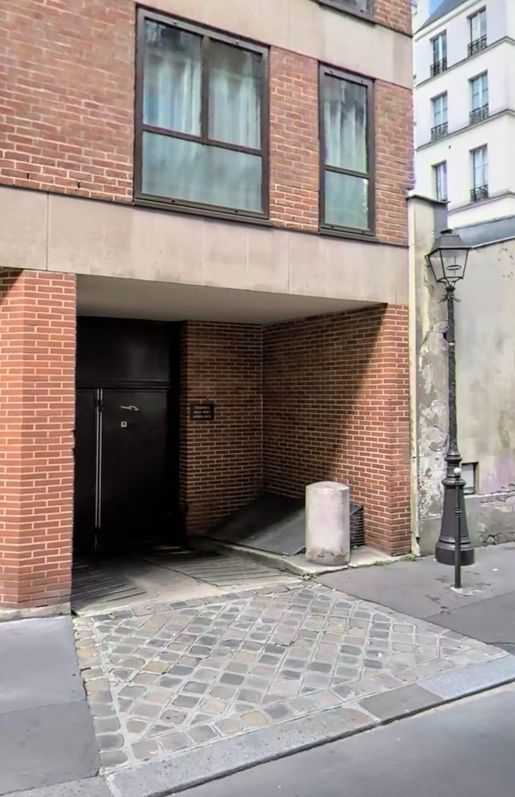 Parking 11 m² · à Paris 3ème · 11 m² · 56 000 €