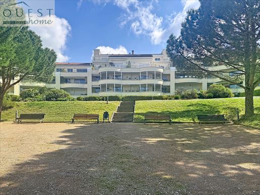 Appartement 4 pièces 88 m² · à Charbonnières-les-Bains · 88 m² · 525 000 €