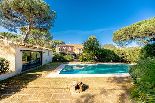 Maison 10 pièces 240 m² · à Sainte-Maxime · 240 m² · 2 730 000 €