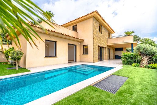 Maison 5 pièces 180 m² · à Sainte-Maxime · 180 m² · 1 890 000 €