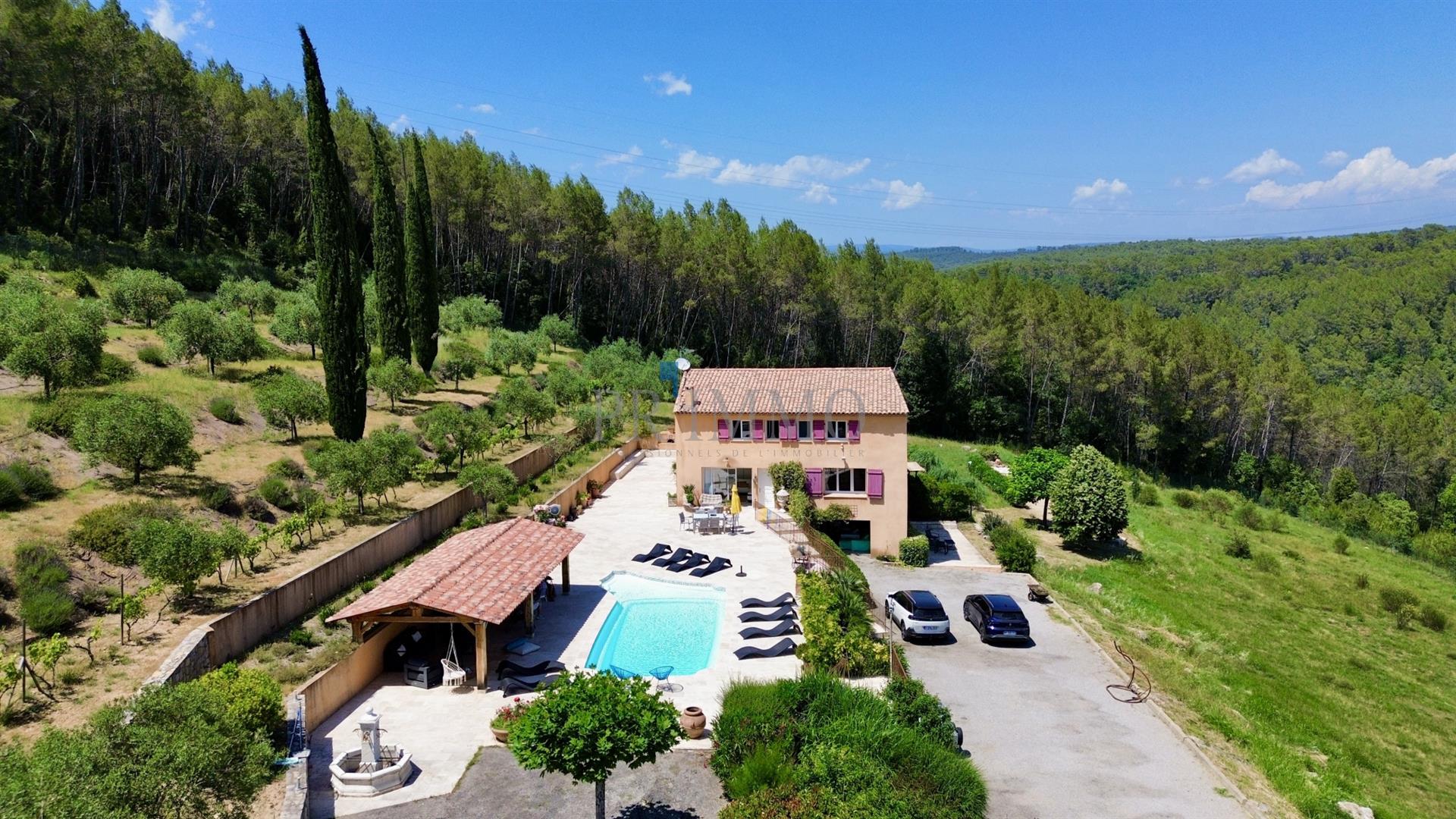Maison à vendre, 242m², Lorgues