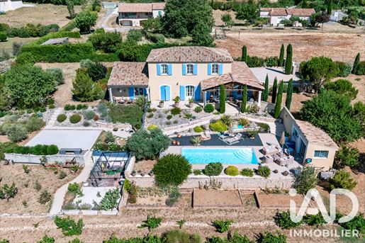 Maison 7 pièces 220 m² · à Savasse · 220 m² · 850 000 €