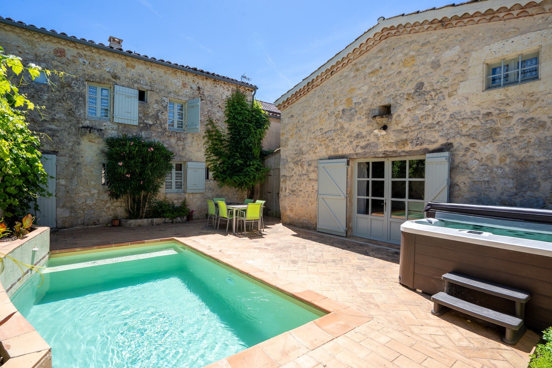 Maison à vendre, 208m², Larressingle