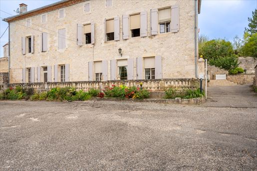 Annonce · à Agen · 322 m² · 249 000 €