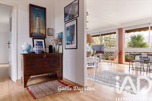 Appartement 5 pièces 103 m² · à La Celle-Saint-Cloud · 103 m² · 385 000 €