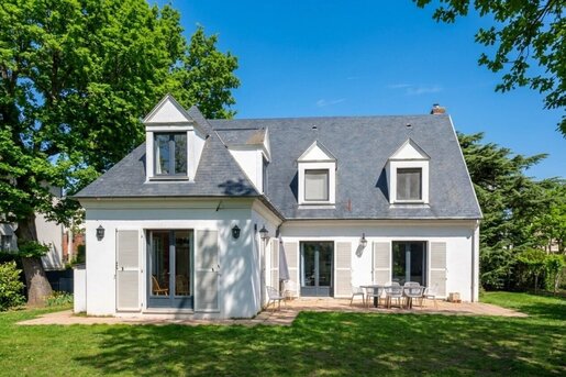 Maison 9 pièces 230 m² · au Vésinet · 230 m² · 1 349 900 €