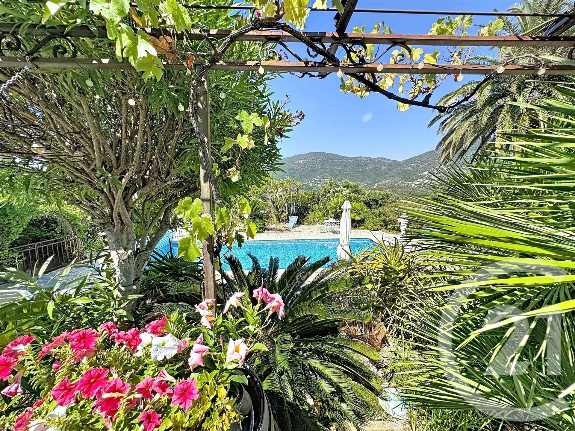 Maison à vendre, 190m², Cavalaire-sur-Mer