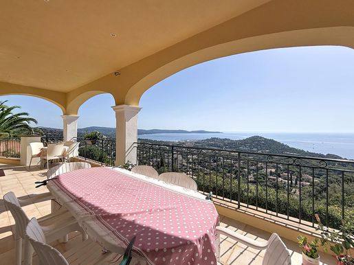 Maison 7 pièces 207 m² · à Cavalaire-sur-Mer · 207 m² · 1 875 000 €