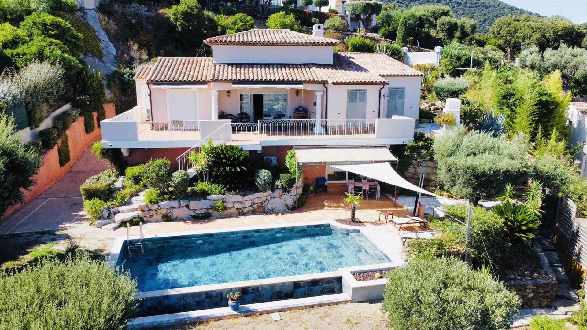Maison à vendre, 165m², Cavalaire-sur-Mer
