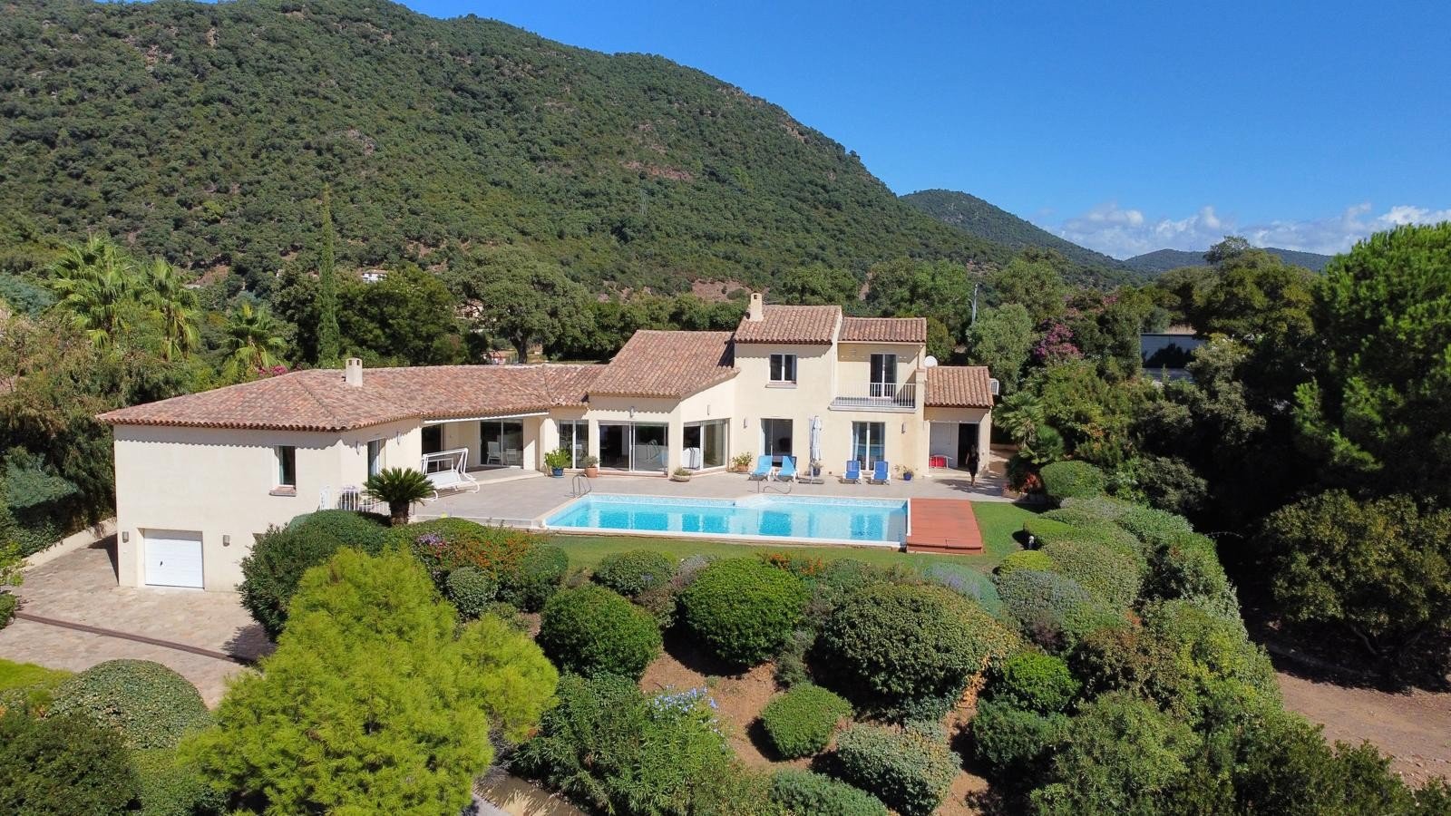 Maison à vendre, 350m², Cavalaire-sur-Mer