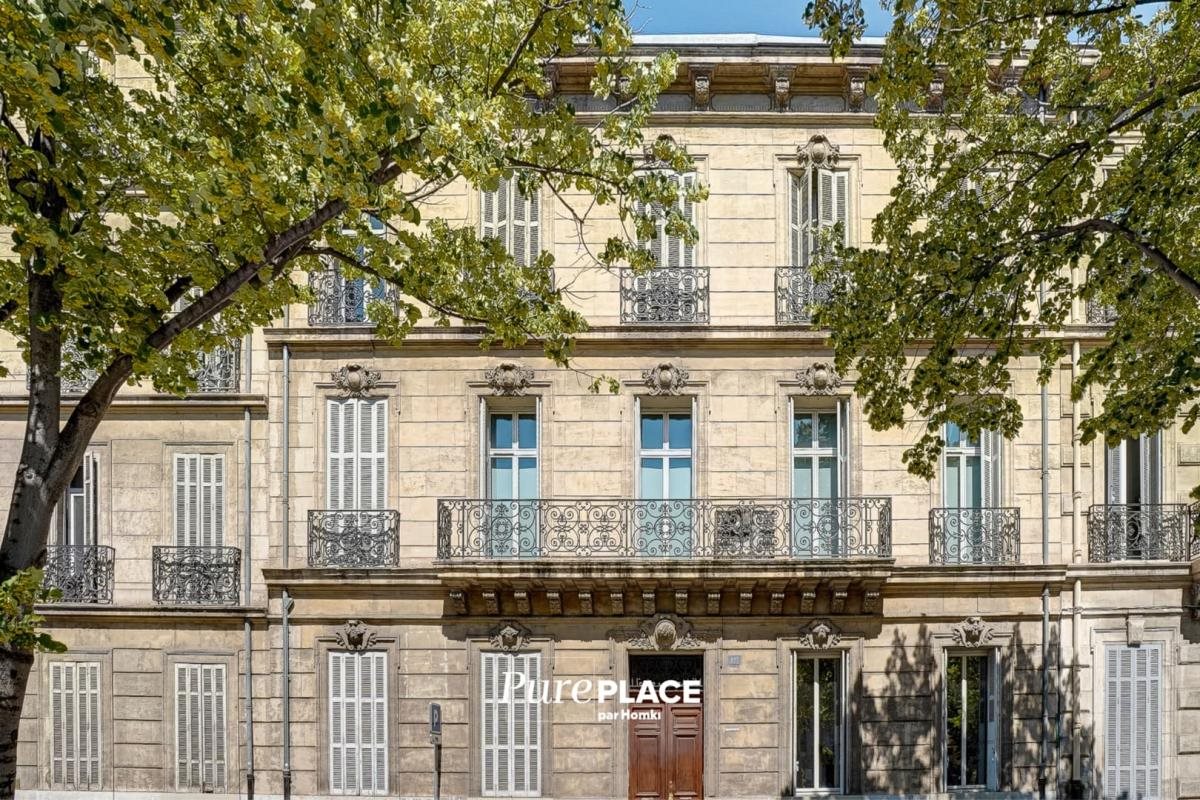 T4 apartment of 144 m² in Marseille 13008, Avenue du Prado