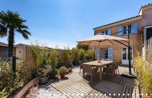 Maison 5 pièces 94 m² · à Roquebrune-sur-Argens · 94 m² · 369 000 €