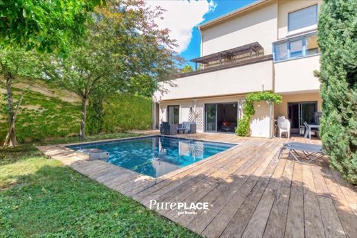 Appartement 6 pièces 150 m² · à Lyon 8ème · 150 m² · 1 095 000 €
