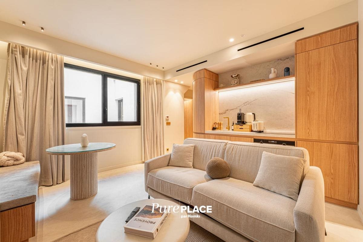 1-room apartment of 32 m² in Marseille 13001, Quai de Rive Neuve - Vue 2