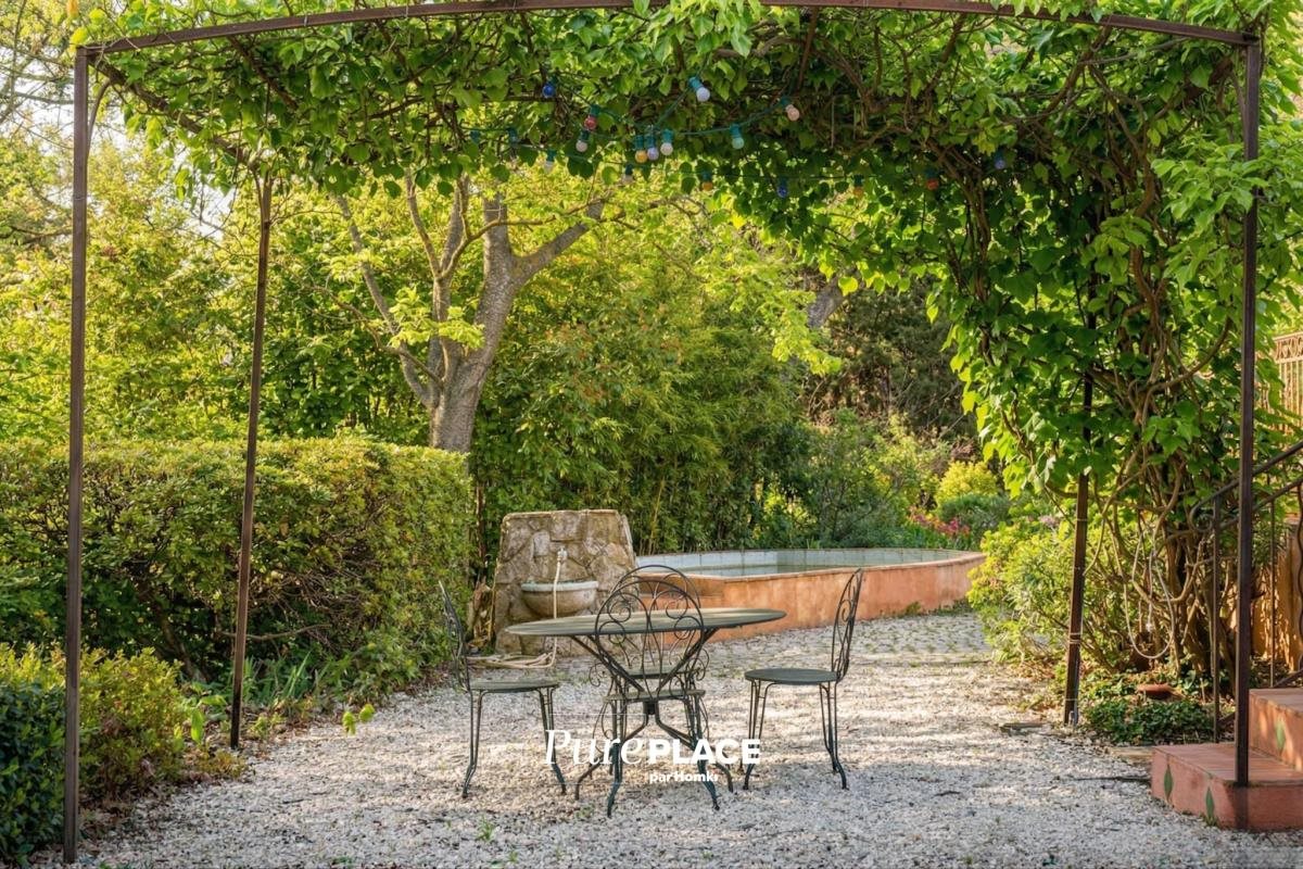 Maison – Aix-en-Provence, Bouches-du-Rhône - Plus