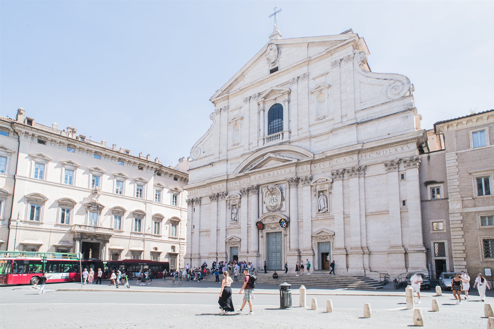 Luxury Apartment In Breathtaking Location In The Heart Of Rome