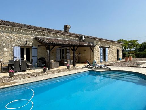 Maison 6 pièces 246 m² · à Montcaret · 246 m² · 289 000 €