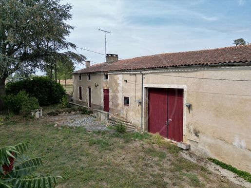 Maison 8 pièces 180 m² · à Monségur · 180 m² · 180 000 €