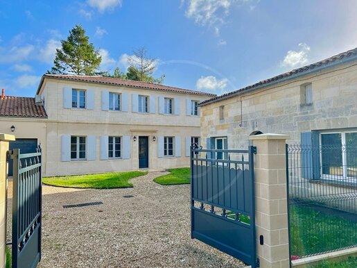 Maison 7 pièces 268 m² · à Saint-Émilion · 268 m² · 550 000 €