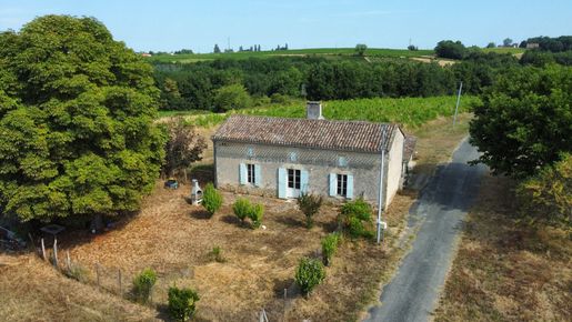 Maison 4 pièces 97 m² · à Gensac · 97 m² · 145 000 €