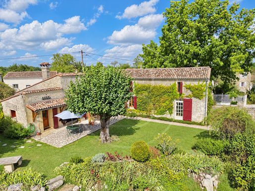 Maison 7 pièces 170 m² · à Bellefond · 170 m² · 370 000 €