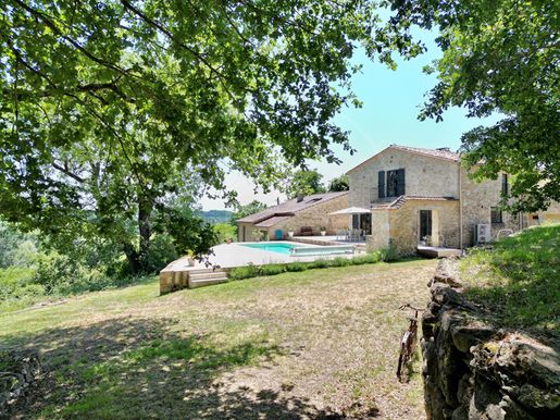 Maison 10 pièces 371 m² · à Monségur · 371 m² · 795 000 €