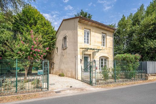 Maison 4 pièces 120 m² · à Saint-Émilion · 120 m² · 380 000 €