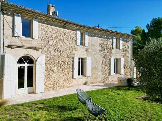 Maison 6 pièces 210 m² · à Libourne · 210 m² · 450 000 €