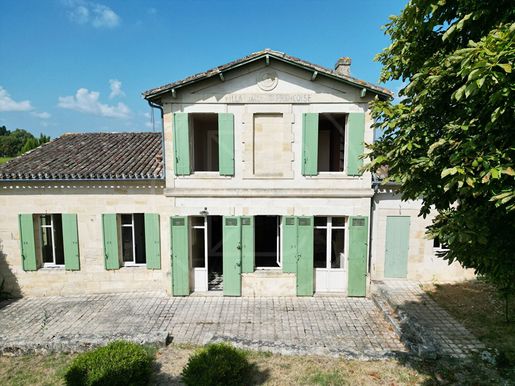 Maison 6 pièces 173 m² · à Saint-Émilion · 173 m² · 520 000 €