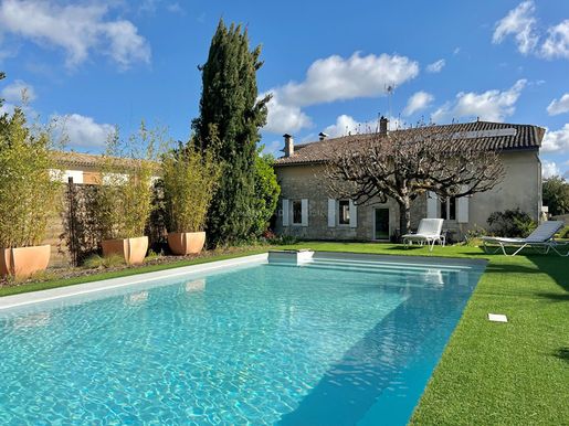 Maison 10 pièces 300 m² · à Galgon · 300 m² · 521 250 €
