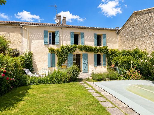 Maison 6 pièces 147 m² · à Gensac · 147 m² · 213 000 €