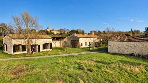 Maison 10 pièces 208 m² · à Montazeau · 208 m² · 299 000 €