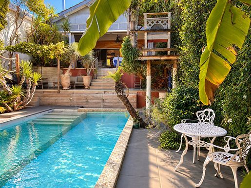 Appartement 8 pièces 349 m² · à Arveyres · 349 m² · 849 000 €