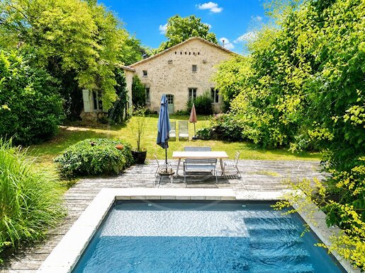 Maison 10 pièces 400 m² · à Saint-Émilion · 400 m² · 790 000 €