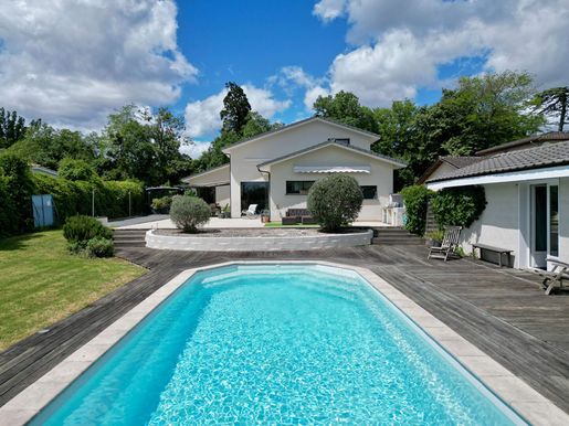 Maison 7 pièces 168 m² · à Bouliac · 168 m² · 830 000 €