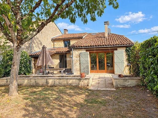 Maison 5 pièces 142 m² · à Saint-Seurin-de-Prats · 142 m² · 199 999 €