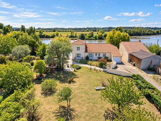 Maison 6 pièces 220 m² · à Saint-Émilion · 220 m² · 448 500 €