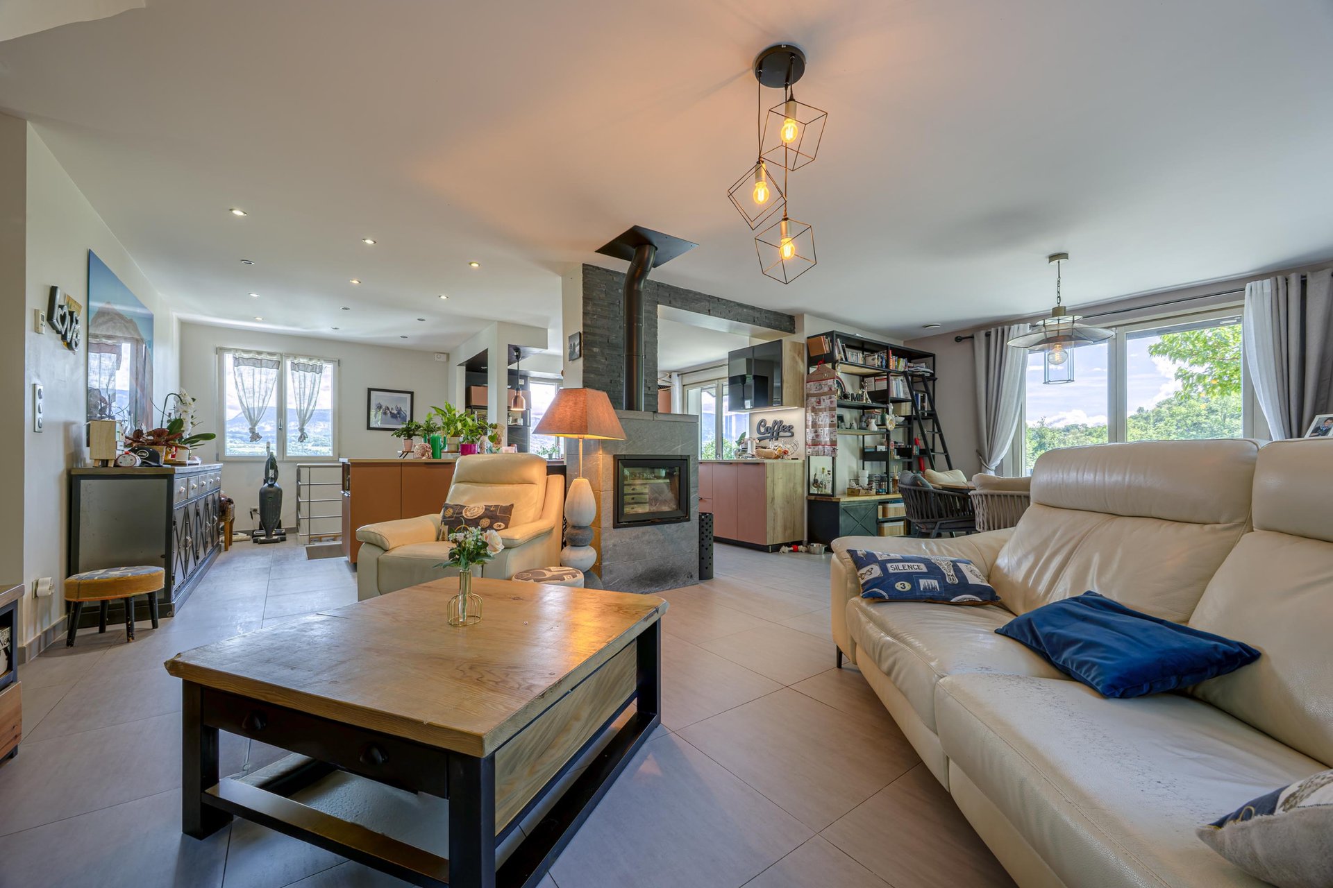 Maison à vendre, 226m², Entrelacs