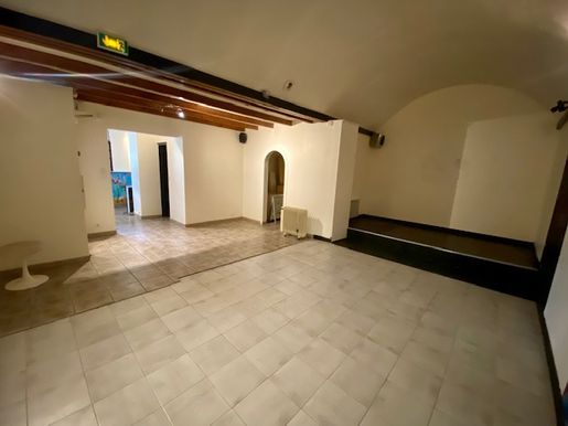 Local commercial 2 pièces 63 m² · à Aix-les-Bains · 63 m² · 189 000 €