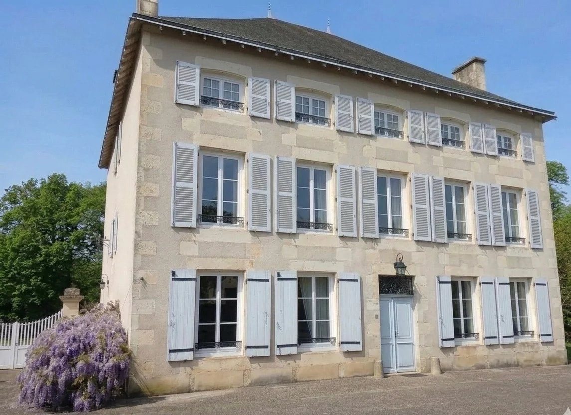 Maison à vendre, 384m², Gençay