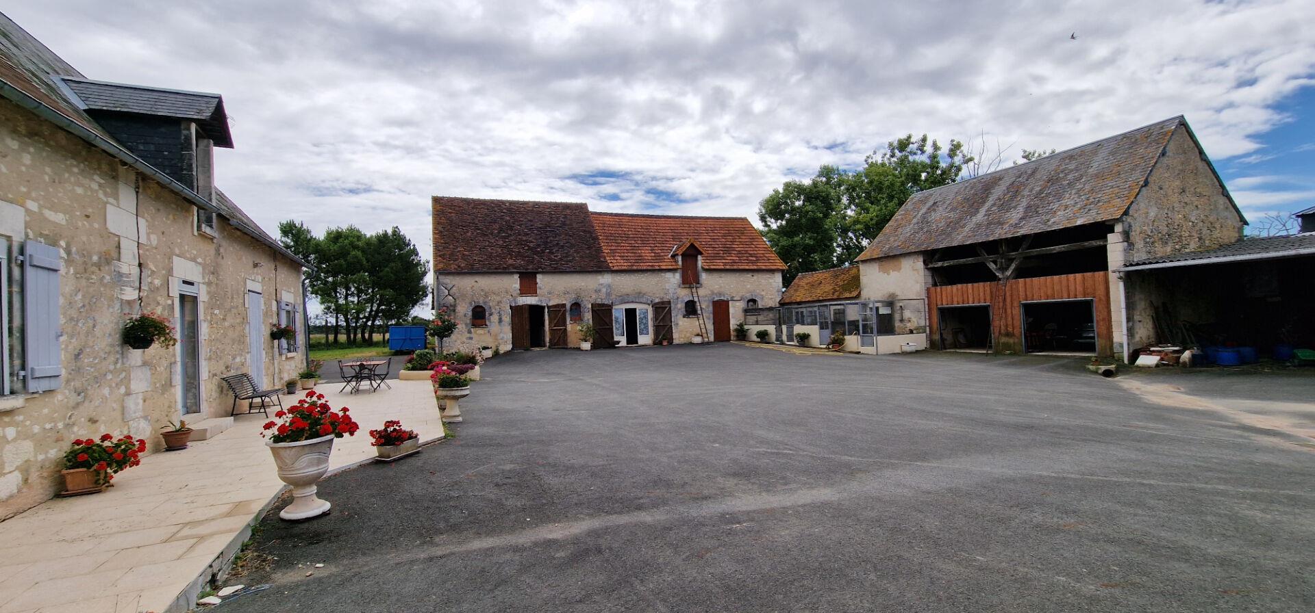 Maison à vendre, 160m², Charnizay