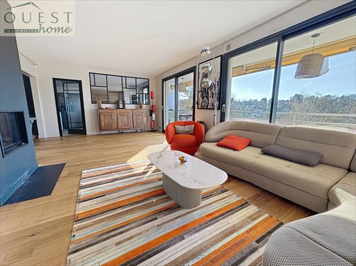 Appartement 5 pièces 110 m² · à Charbonnières-les-Bains · 110 m² · 620 000 €