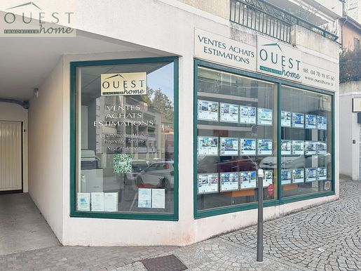 Maison 8 pièces 250 m² · à Charbonnières-les-Bains · 250 m² · 1 100 000 €