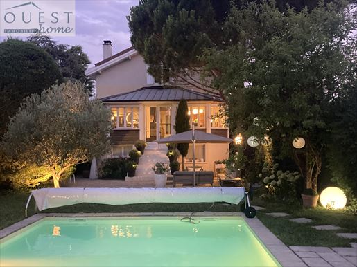 Maison 7 pièces 164 m² · à Lyon 5ème · 164 m² · 1 050 000 €