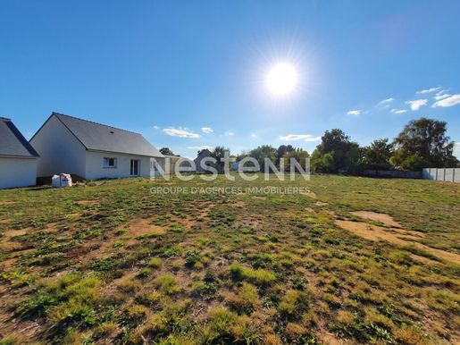 Terrain 1000 m² · à Pléguien · 75 700 €