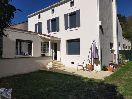 Maison 7 pièces 191 m² · à Fumel · 191 m² · 325 000 €