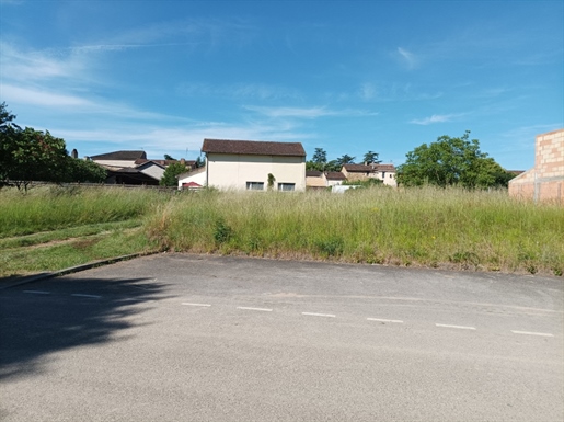 Saint-Vite 800m²