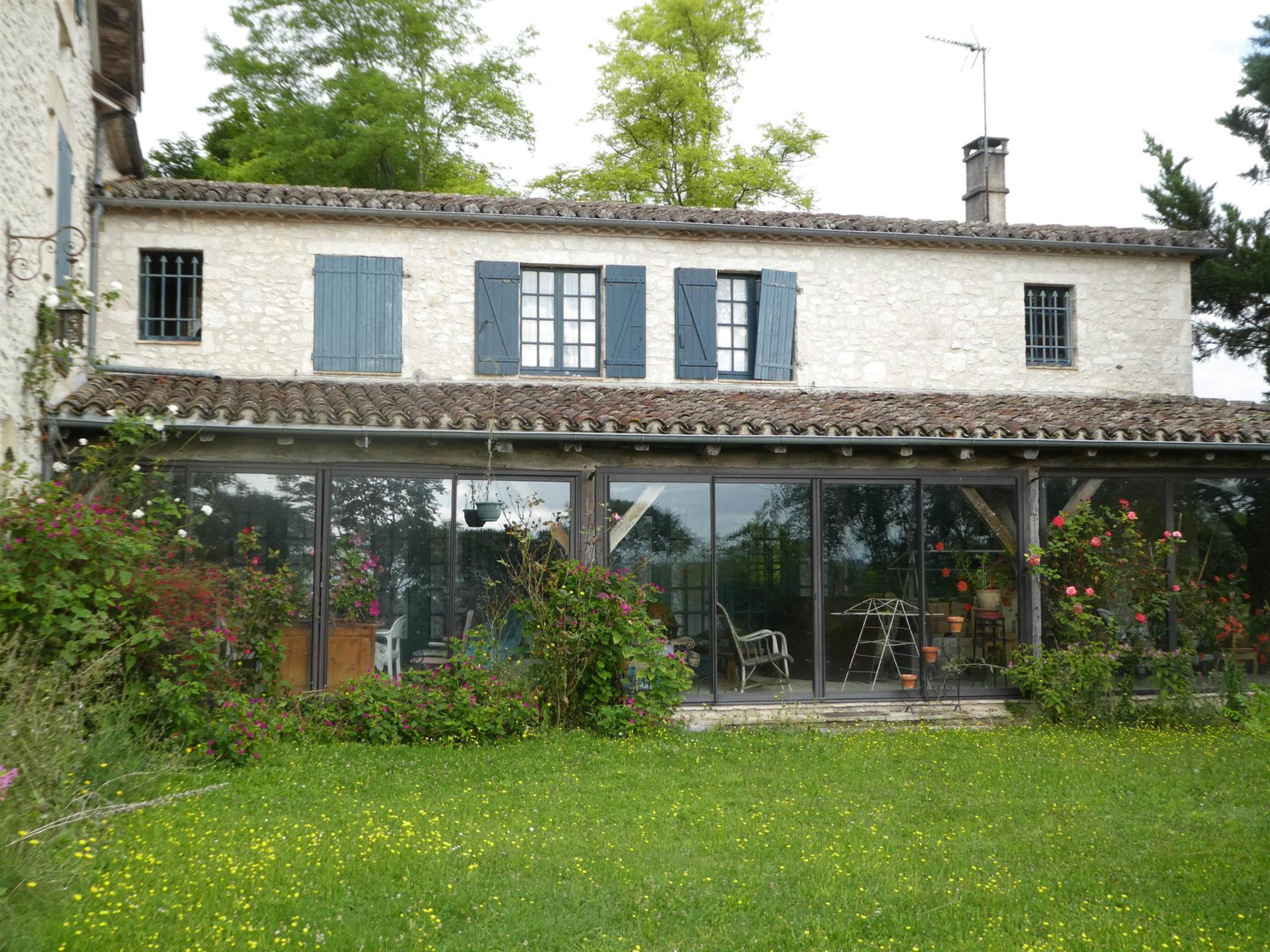 Maison à vendre, 280m², Montaigu-de-Quercy
