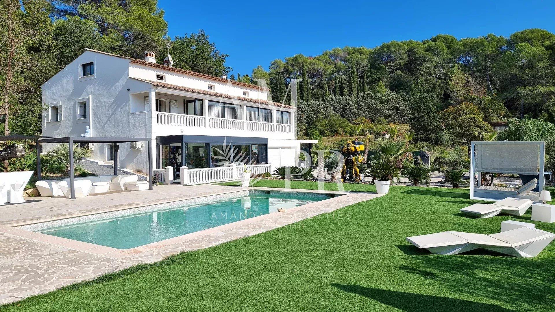 Maison à vendre, 375m², Mougins